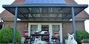 Ha szeretnéd felhasználni a tetőre érkező napfényt, érdemes elgondolkodni a napelemes rendszer kialakításán.